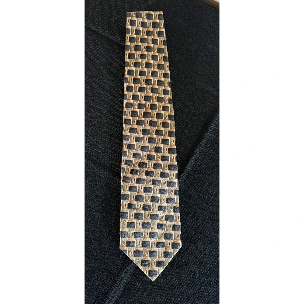 Hathaway Mens Silk Tie Geometric Basketweave Gold and Black Hand Made USA